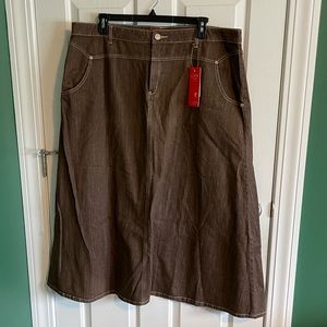 Women’s long brown denim skirt. 26